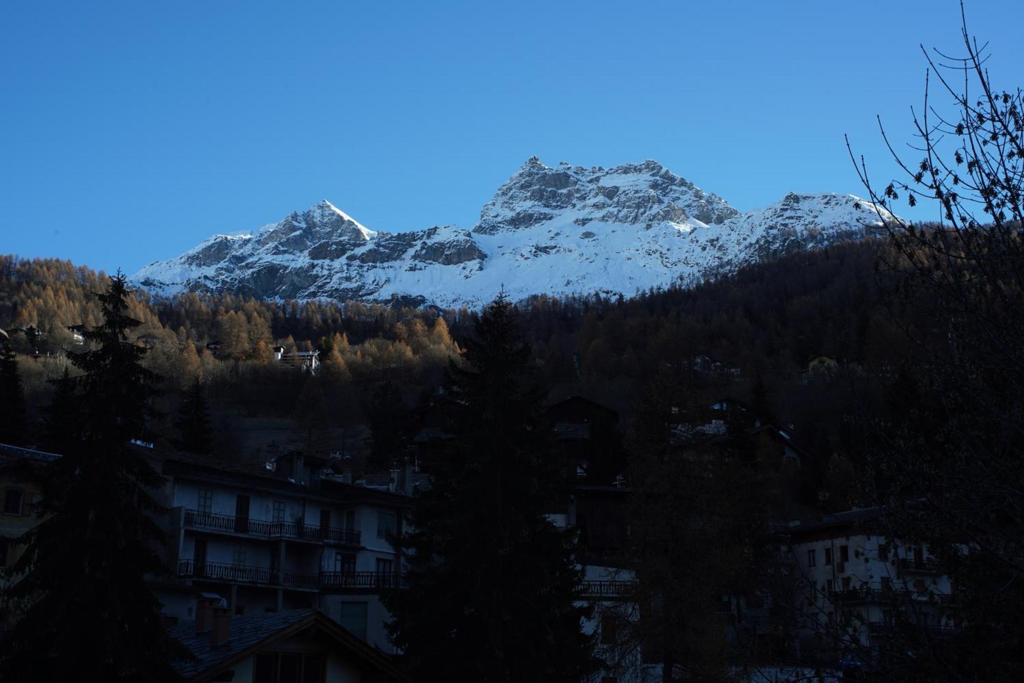Hotel Al Caminetto Valtournenche Luaran gambar