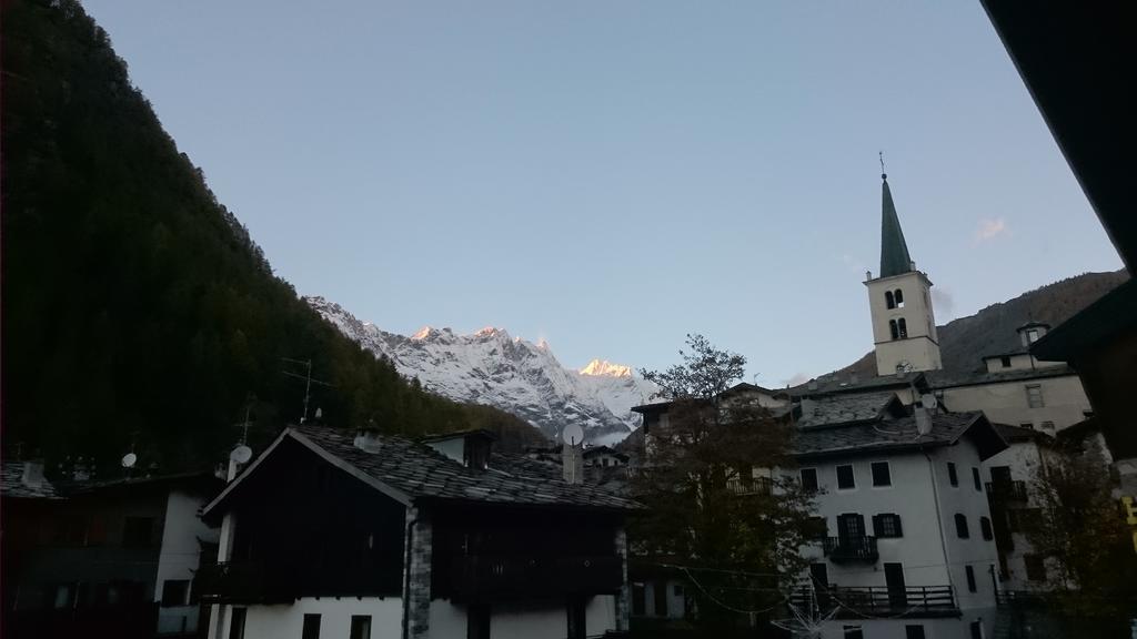 Hotel Al Caminetto Valtournenche Luaran gambar