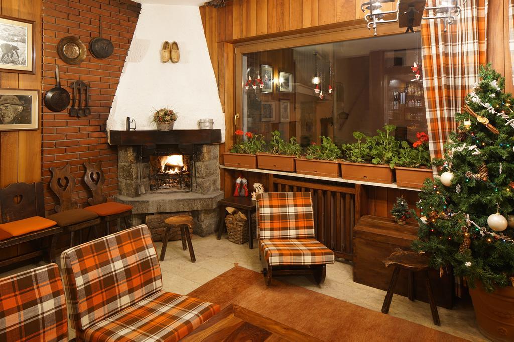 Hotel Al Caminetto Valtournenche Luaran gambar