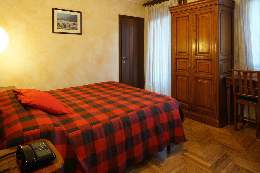 Hotel Al Caminetto Valtournenche Luaran gambar
